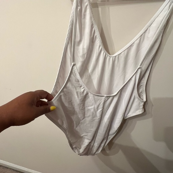 New White Ribbed Fabric One Piece Swimsuit, Sz 3x - Picture 2 of 5